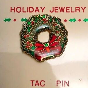 Christmas Wreath Holiday Tac Pin NOC